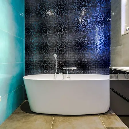 Luxury Martinis With Pool Apartment Split