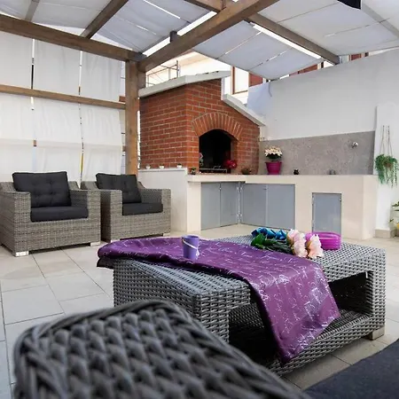 Luxury Martinis With Pool Апартаменты Сплит