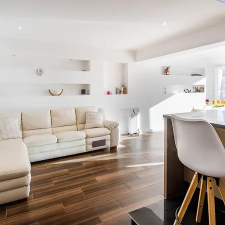 Luxury Martinis With Pool Apartment Split