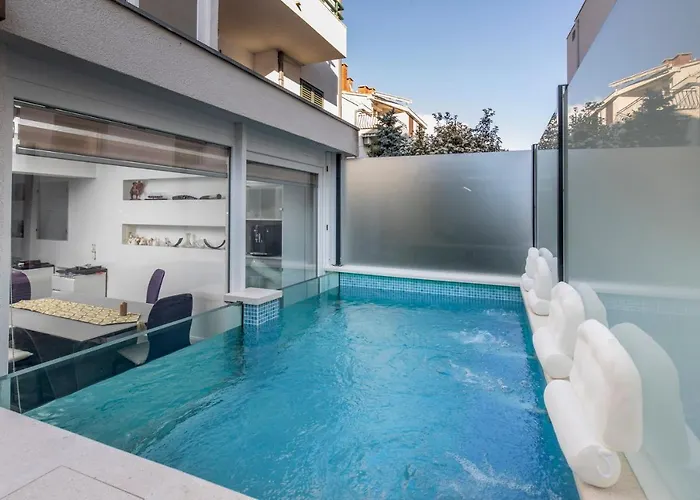 Apartament Luxury Martinis With Pool *