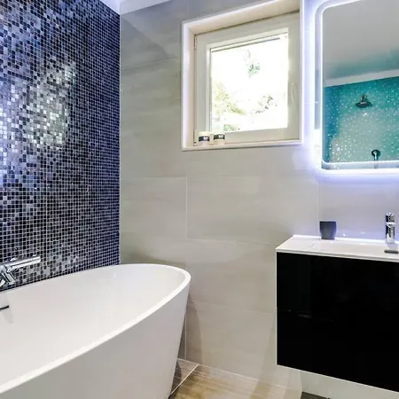 Lägenhet Luxury Martinis With Pool Split